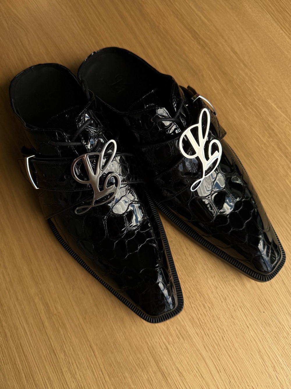 Luar Sabrina Oxford Slide in Black Pebble Leather